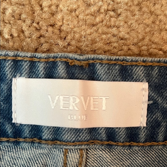 NWT Vervet Blue Olivia Wide Distressed Jeans - Picture 5 of 9